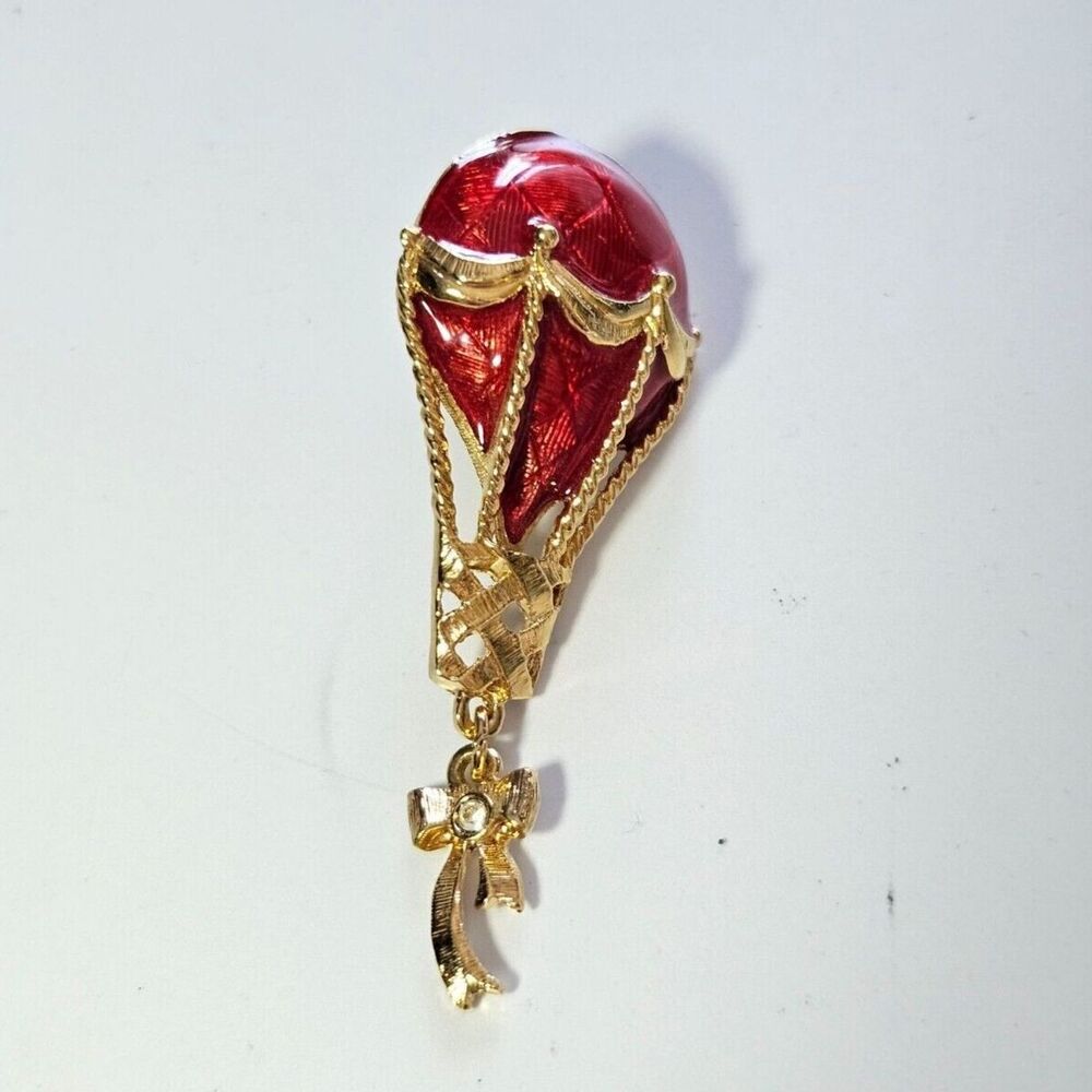 Avon vintage gold tone balloon pin red